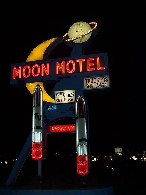 moon motel